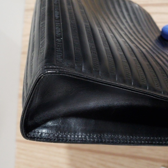 Authentic Mario Valentino Black Leather Printed Clutch Bag Vintage 10.25x7"-inch - Picture 15 of 16